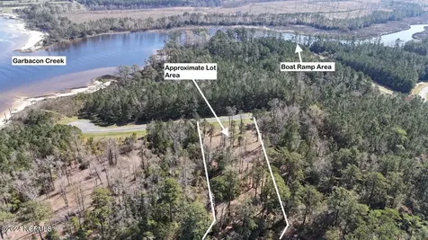 107 Pin Oak Court Beaufort NC 28516