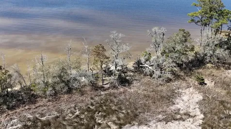 107 Pin Oak Court Beaufort NC 28516
