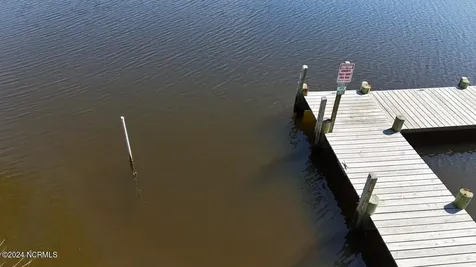 107 Pin Oak Court Beaufort NC 28516