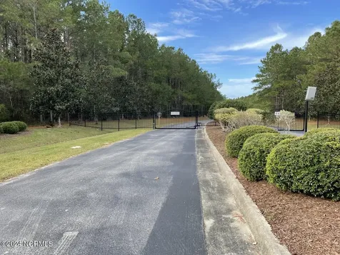 107 Pin Oak Court Beaufort NC 28516