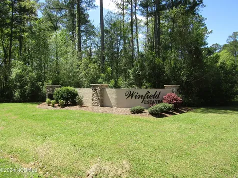 38 Winfield Lane Pinetown NC 27865