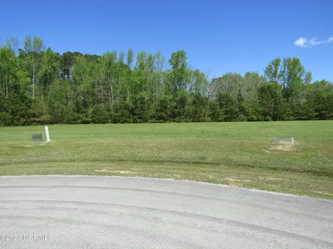 38 Winfield Lane Pinetown NC 27865