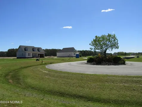 38 Winfield Lane Pinetown NC 27865