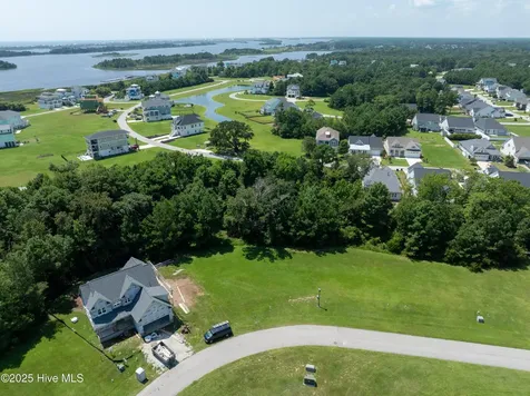 822 Lake Willow Way Holly Ridge NC 28445