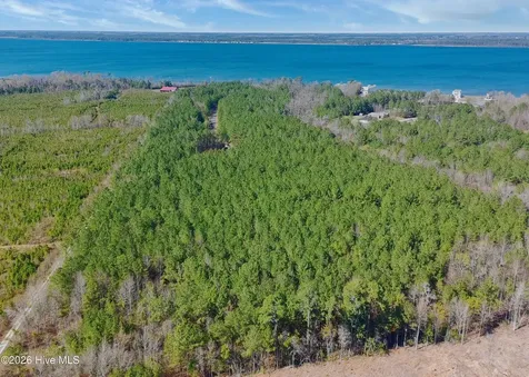 57 Eagle Nest Trail Blounts Creek NC 27814