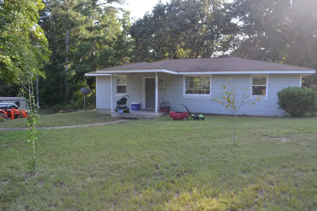 1898 Mcdade Farm Road Hephzibah GA 30815