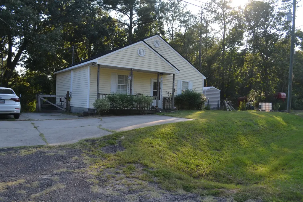 1898 Mcdade Farm Road Hephzibah GA 30815