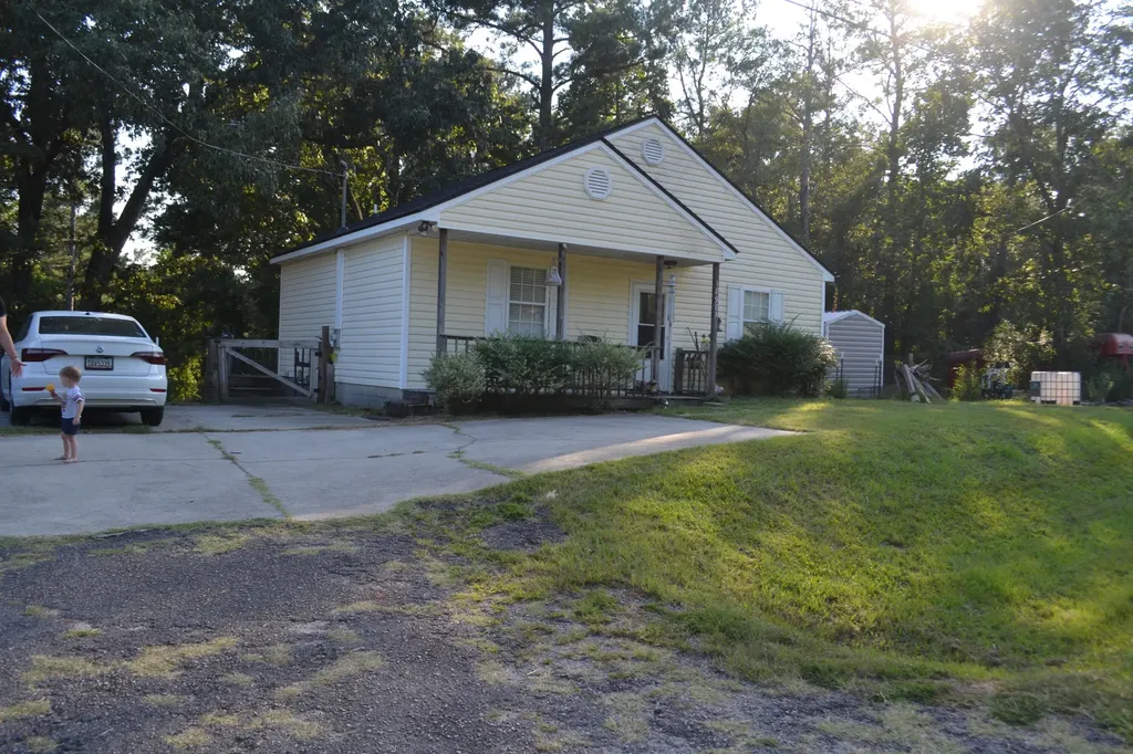1898 Mcdade Farm Road Hephzibah GA 30815
