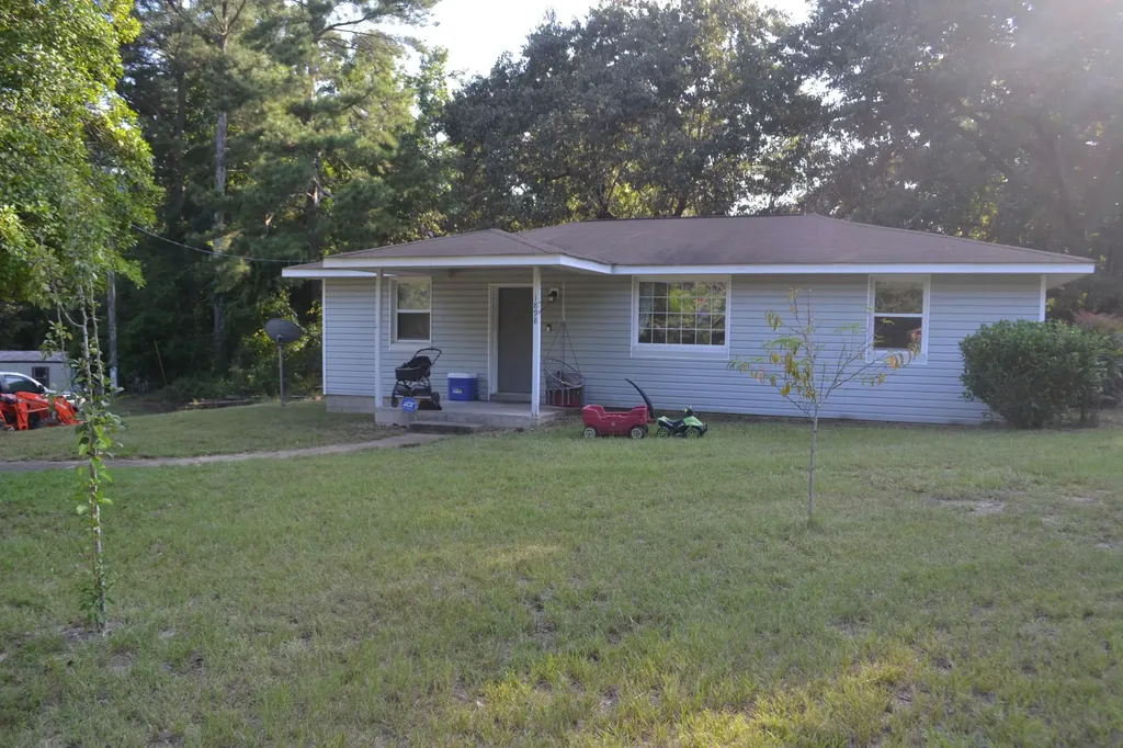 1898 Mcdade Farm Road Hephzibah GA 30815