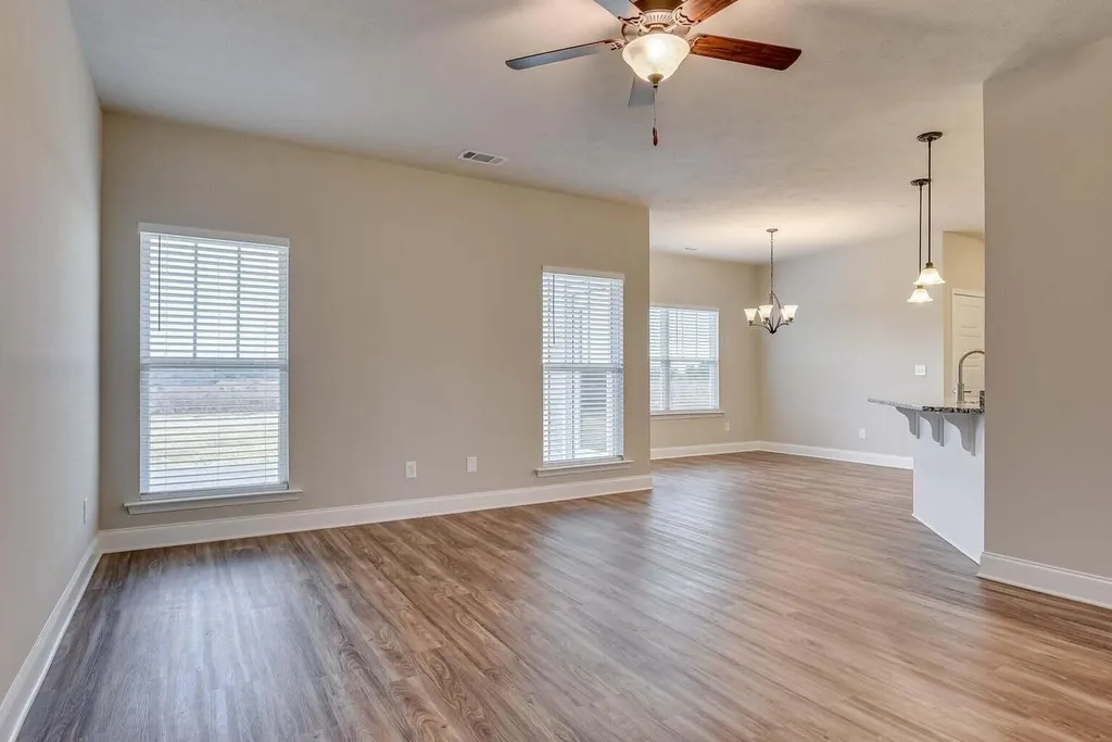 123 Willow Oak Circle Thomson GA 30824