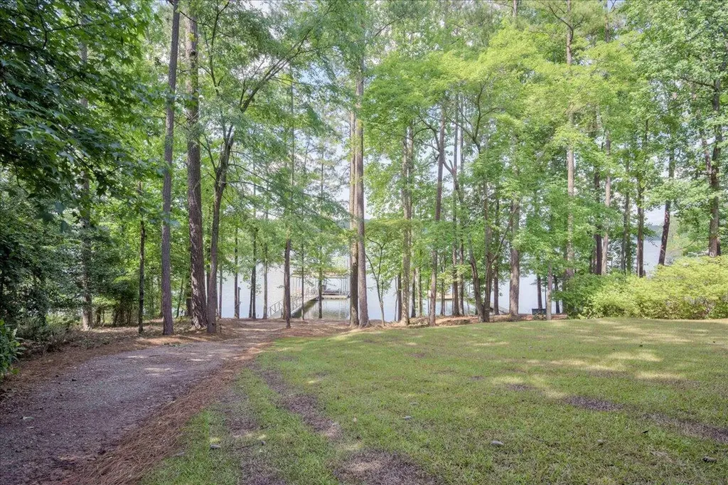 1695 Buckhead Drive Tignall GA 30668