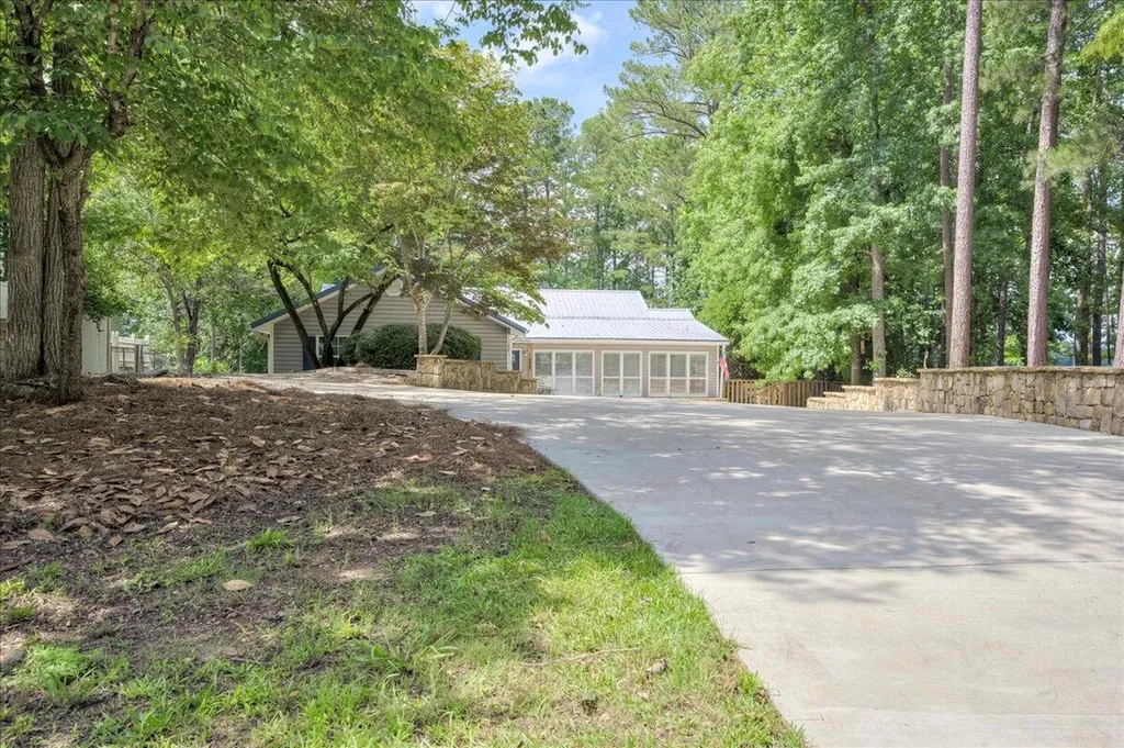 1695 Buckhead Drive Tignall GA 30668