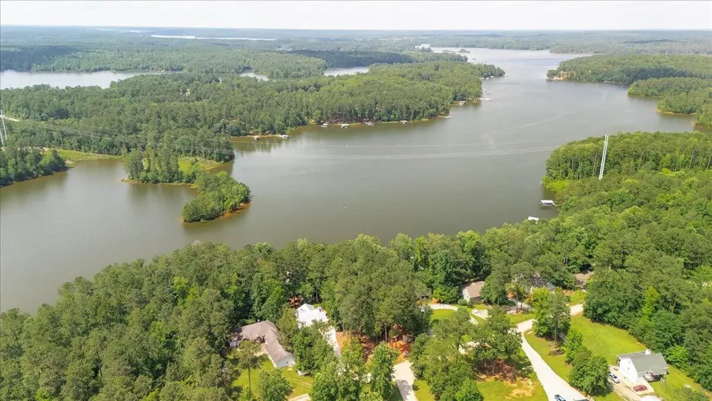 1695 Buckhead Drive Tignall GA 30668
