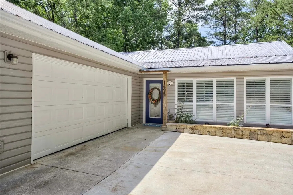 1695 Buckhead Drive Tignall GA 30668