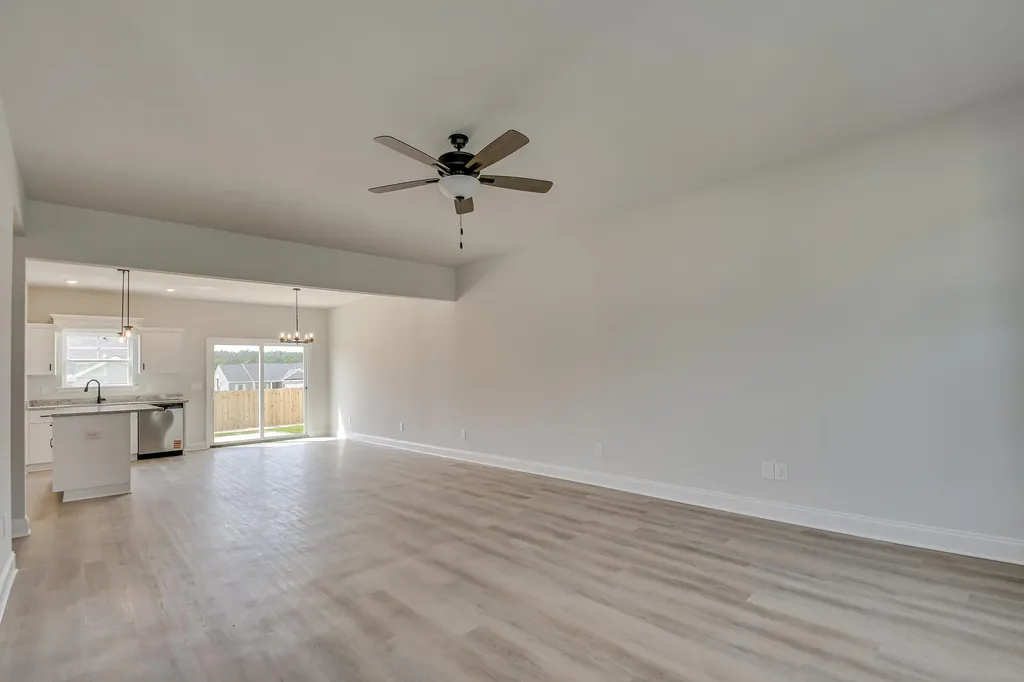 125 Willow Oak Circle Thomson GA 30824