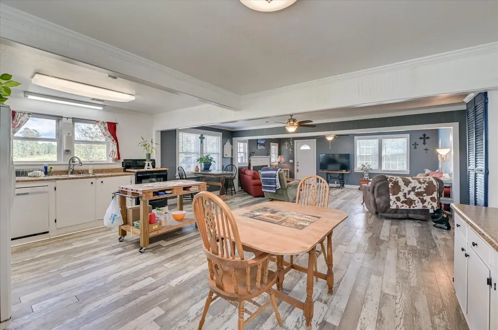 2135 Fort Creek Road SE Road Dearing GA 30808