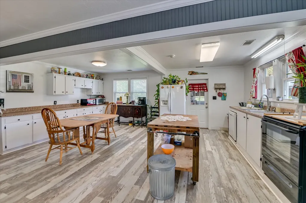 2135 Fort Creek Road SE Road Dearing GA 30808