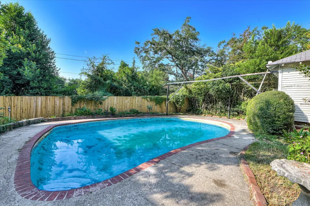 1327 Hickman Road Augusta GA 30904