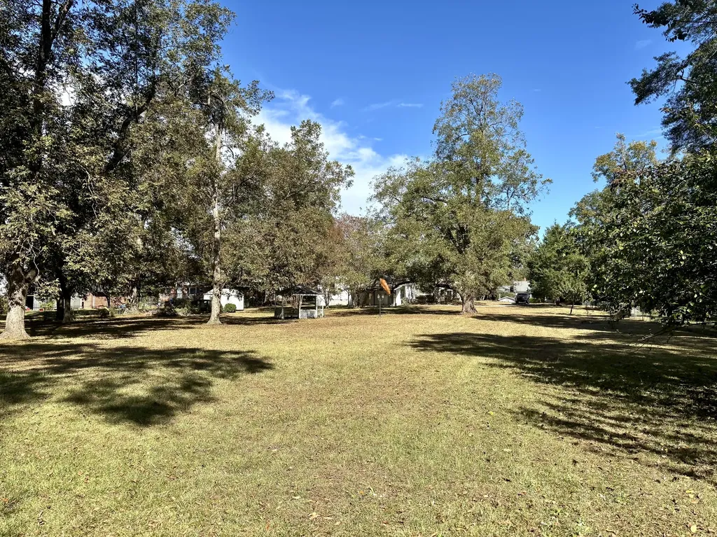 123 Lee Street Thomson GA 30824