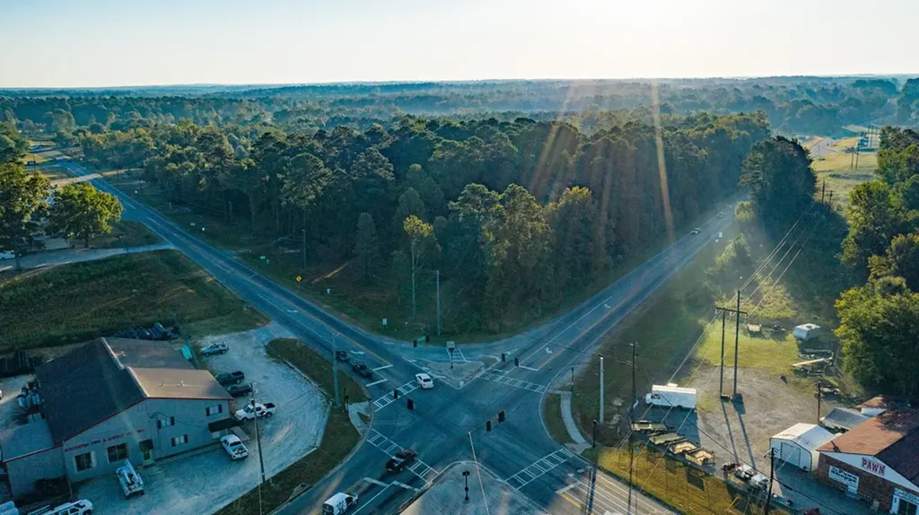 696 Cobbham Road Thomson GA 30824