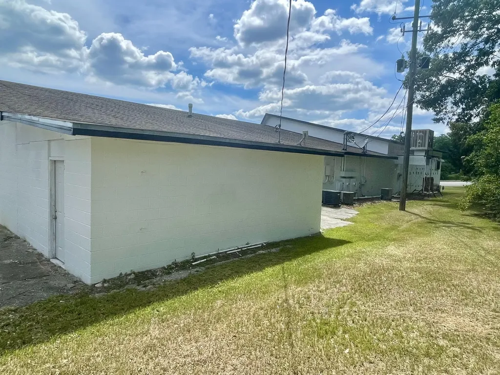 202 Thomson Hwy / Hwy 17 North Wrens GA 30833