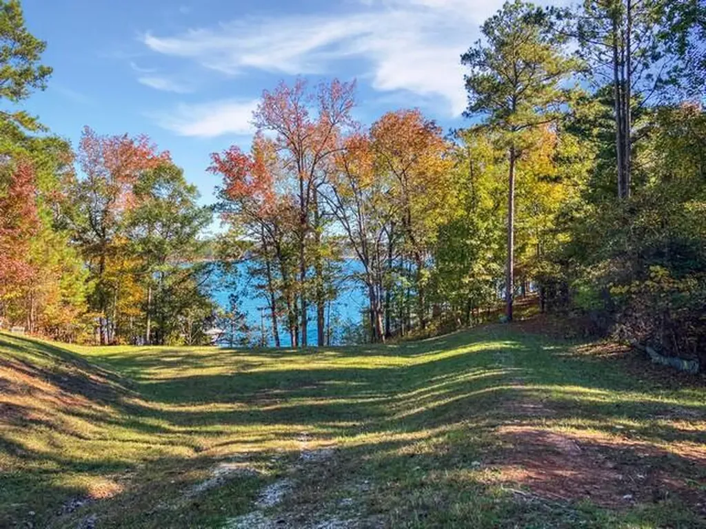 18 S Pointe Cove Lincolnton GA 30817