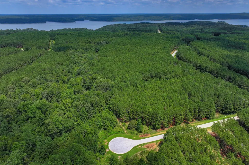 1210 Edge Lane Tignall GA 30668