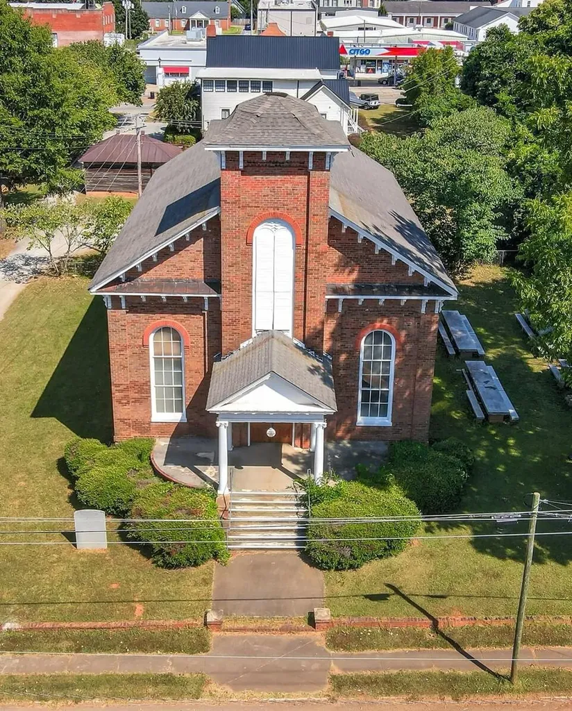 205 E Liberty Street Washington GA 30673