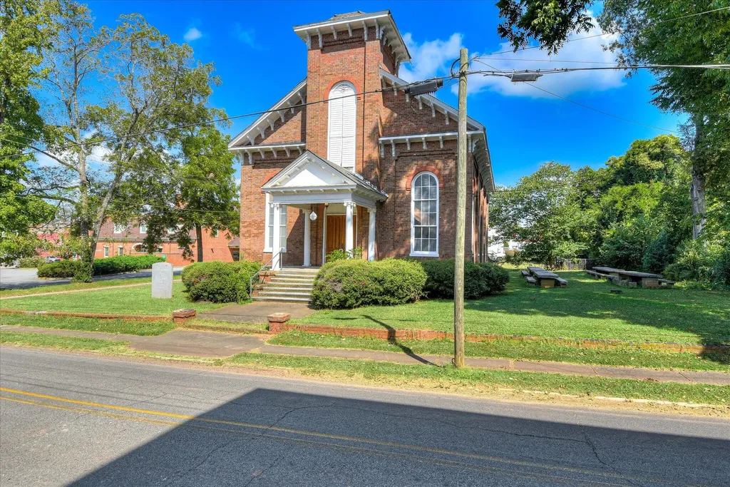 205 E Liberty Street Washington GA 30673