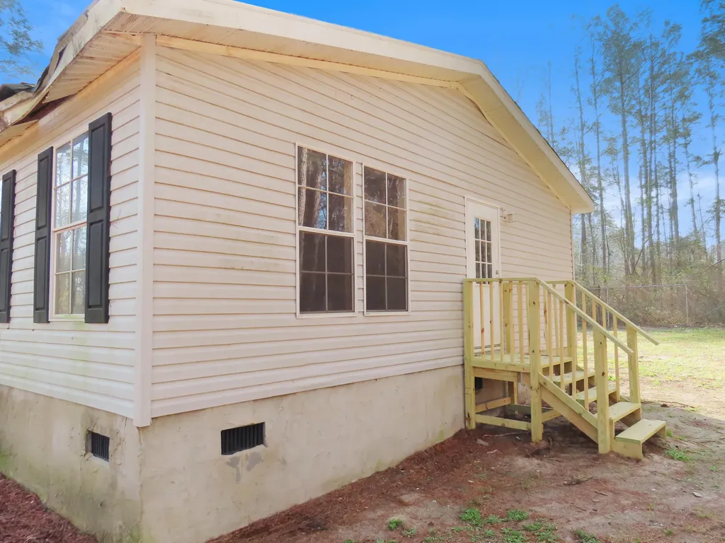 2748 Pine Forest Drive Dearing GA 30808