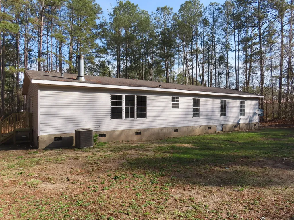 2748 Pine Forest Drive Dearing GA 30808