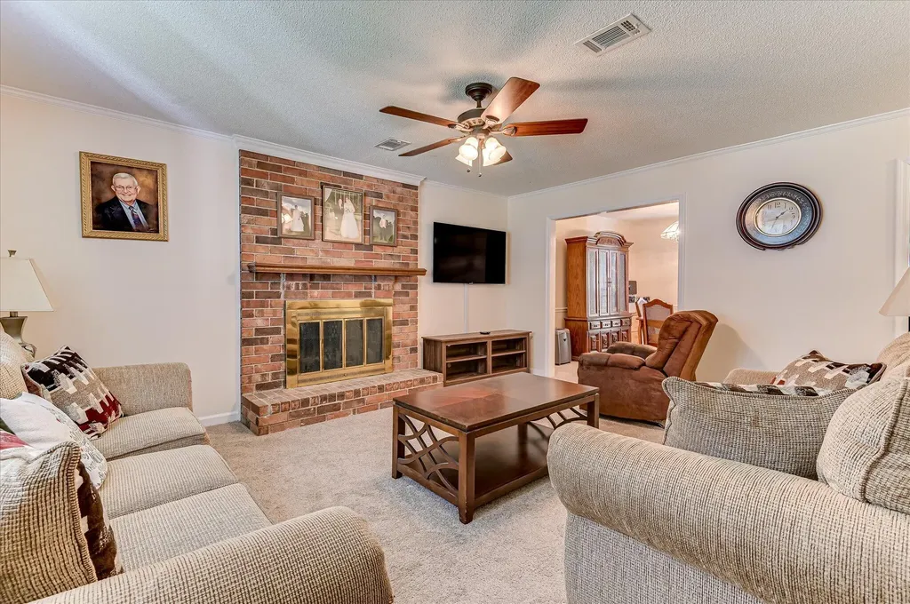 199 Ashley Circle Martinez GA 30907