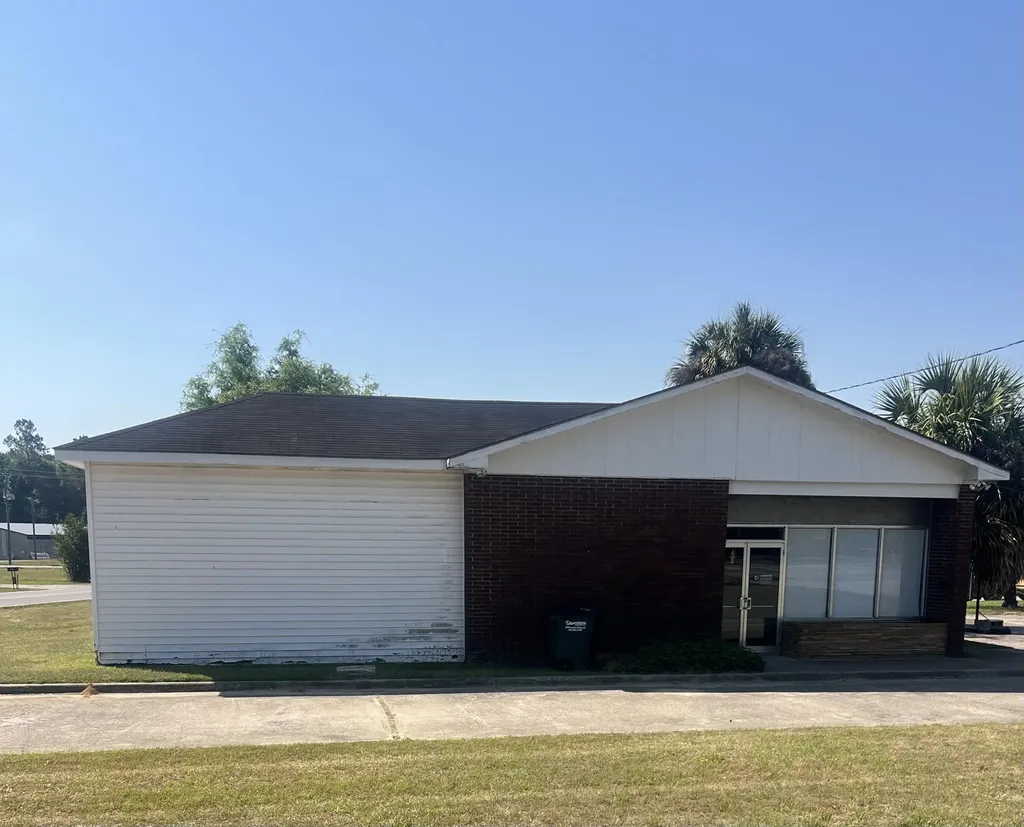 1178 E Winthrope Avenue Millen GA 30442