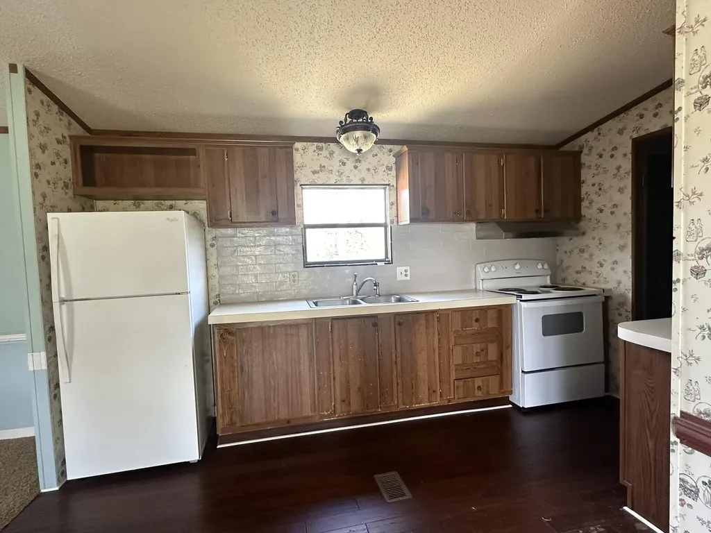 2432-A Tobacco Road Hephzibah GA 30815