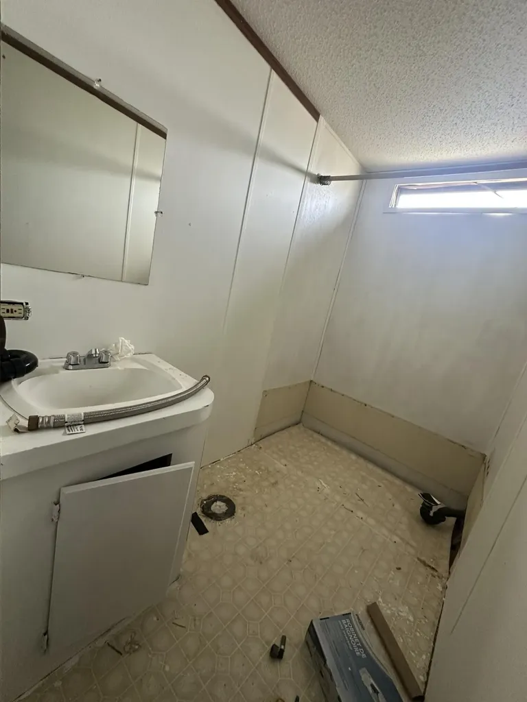 2432-A Tobacco Road Hephzibah GA 30815