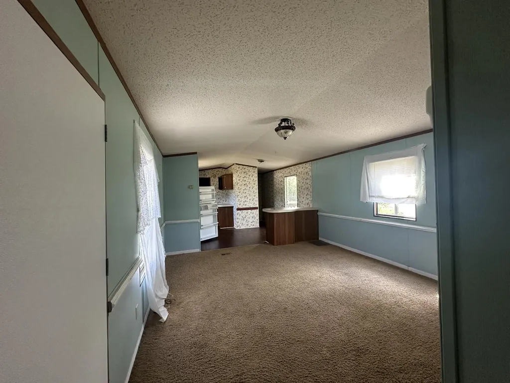 2432-A Tobacco Road Hephzibah GA 30815