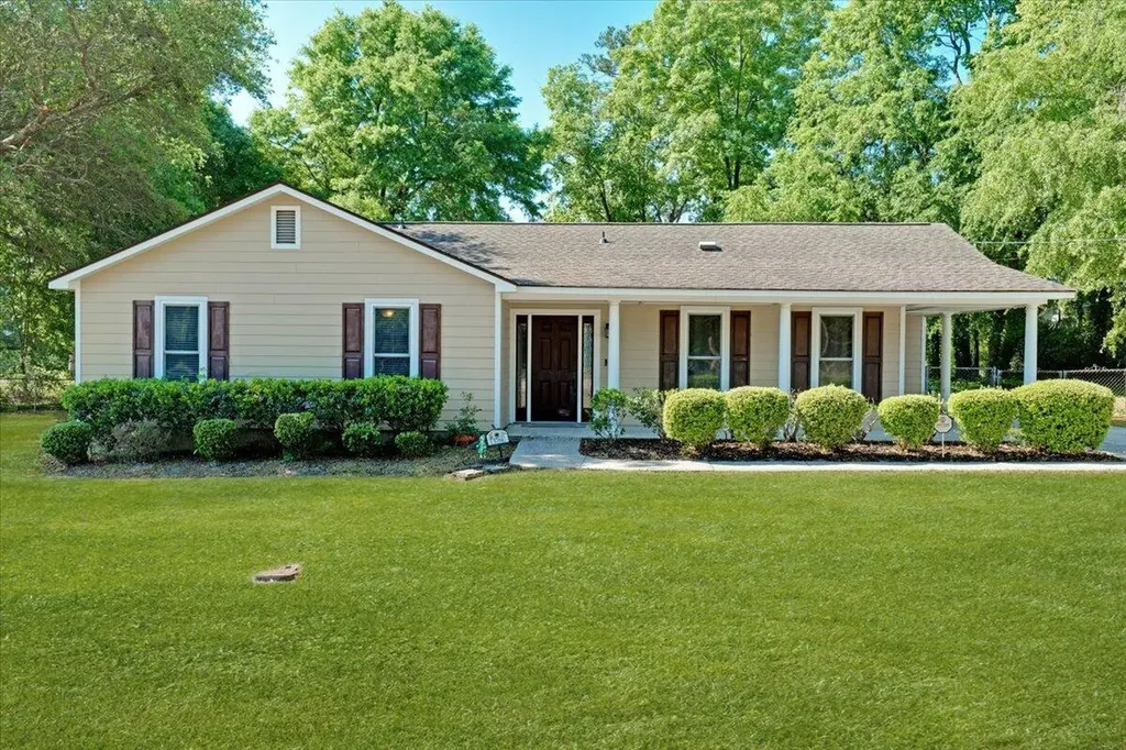 1704 Pitchwood Way Hephzibah GA 30815