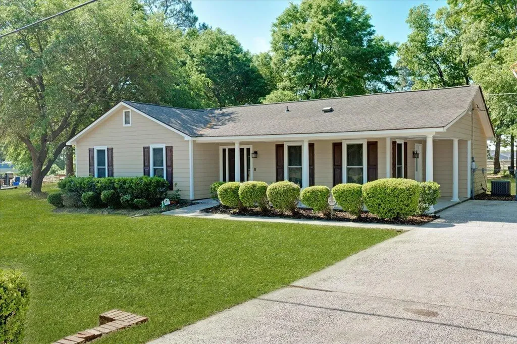 1704 Pitchwood Way Hephzibah GA 30815