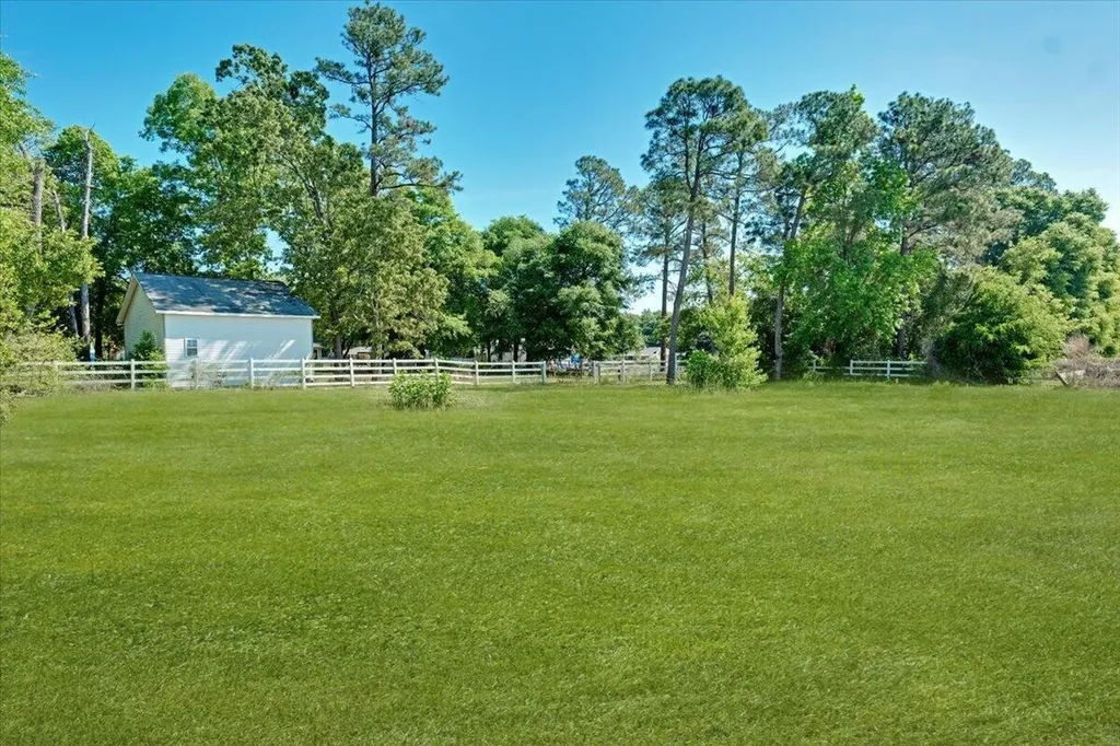 1704 Pitchwood Way Hephzibah GA 30815