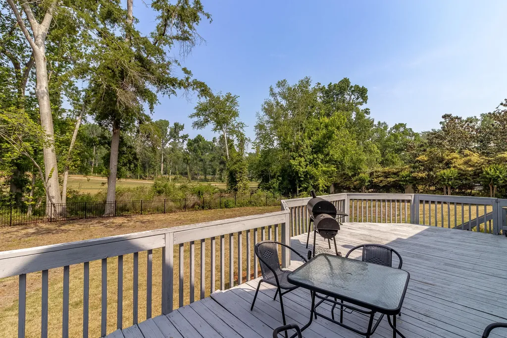 3959 Hammonds Ferry Evans GA 30809