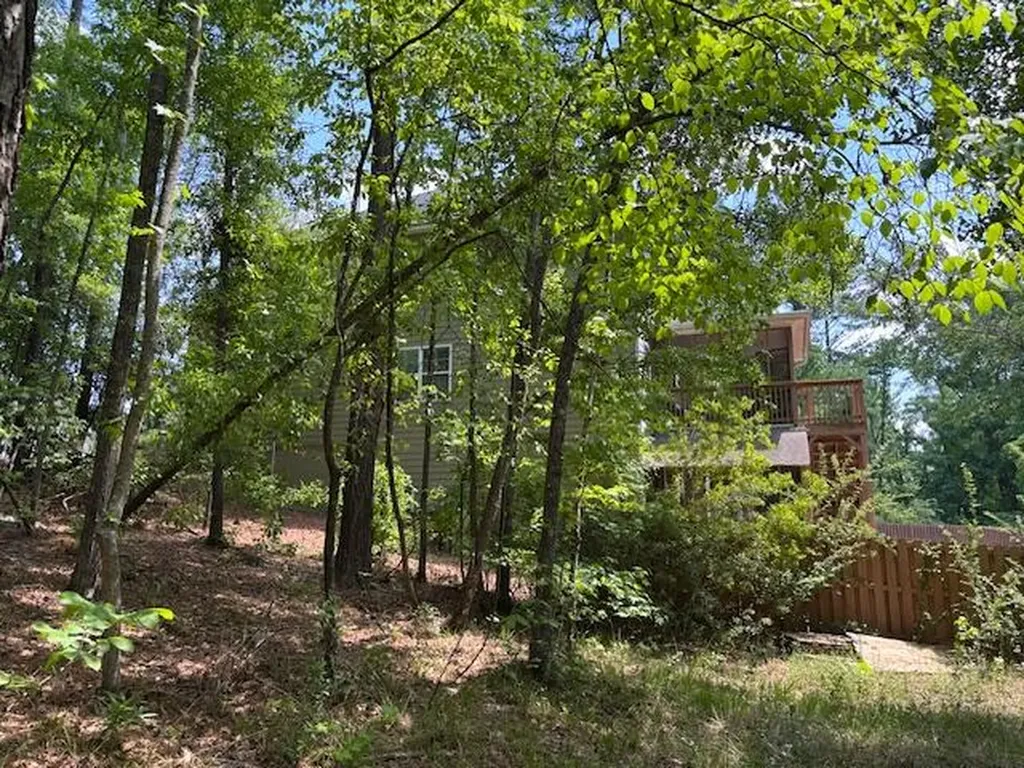 2062 Glenn Grovetown GA 30813
