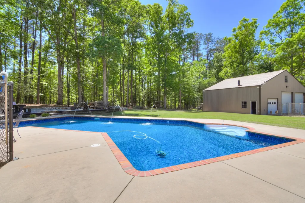 6466 Carriage Lane Harlem GA 30814