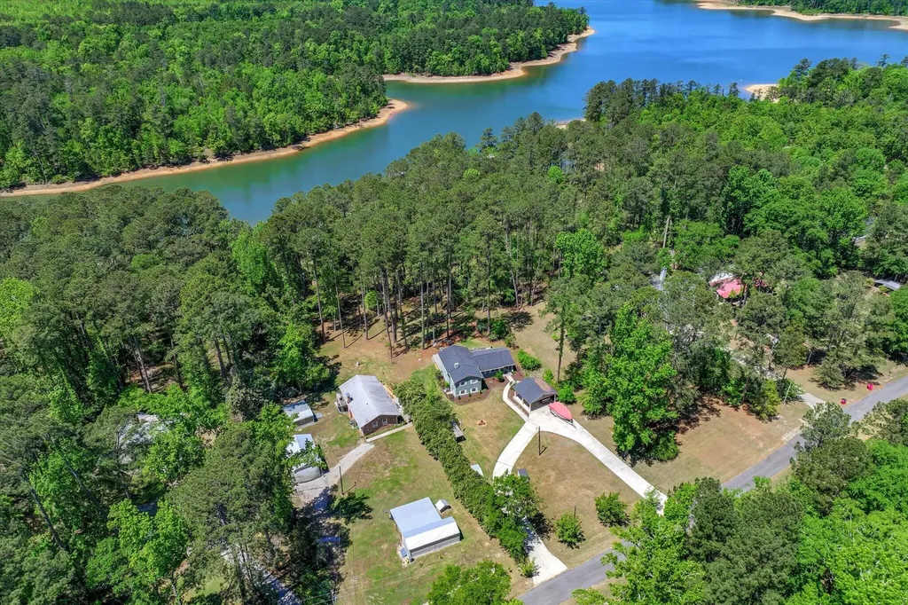 3231 Bay Shore Drive Lincolnton GA 30817