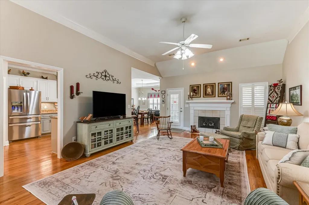 4295 Colony Square Evans GA 30809