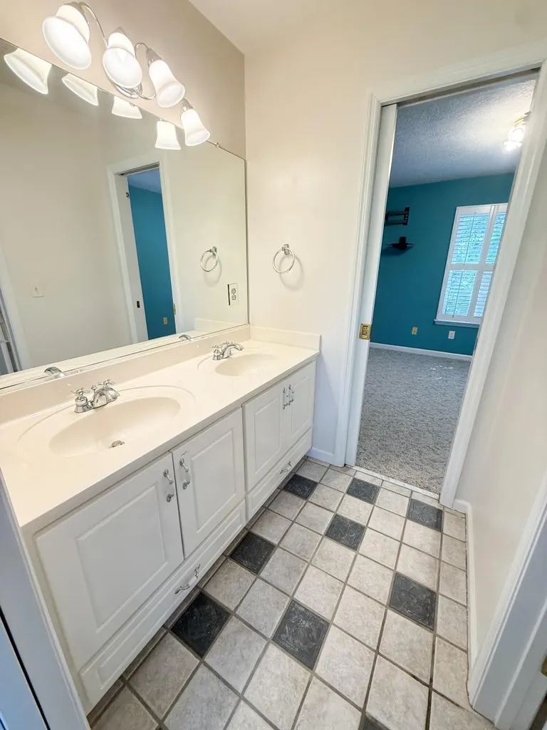 882 Rustic Oak Bend Hephzibah GA 30815
