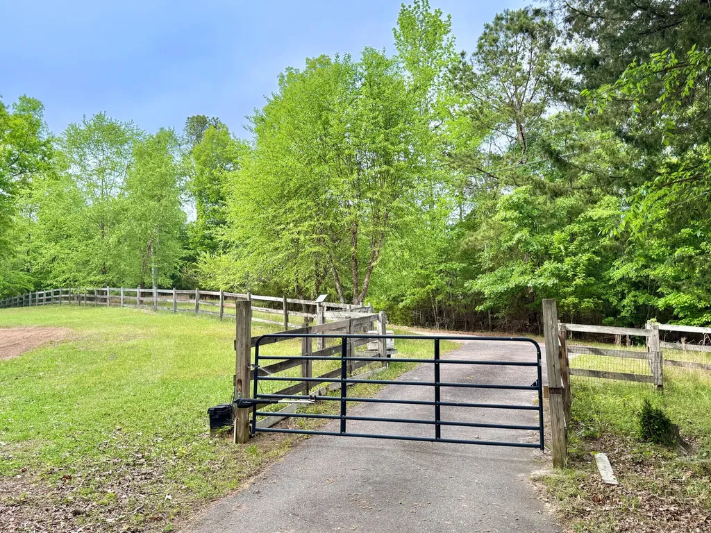 2427 Louisville Road Appling GA 30802