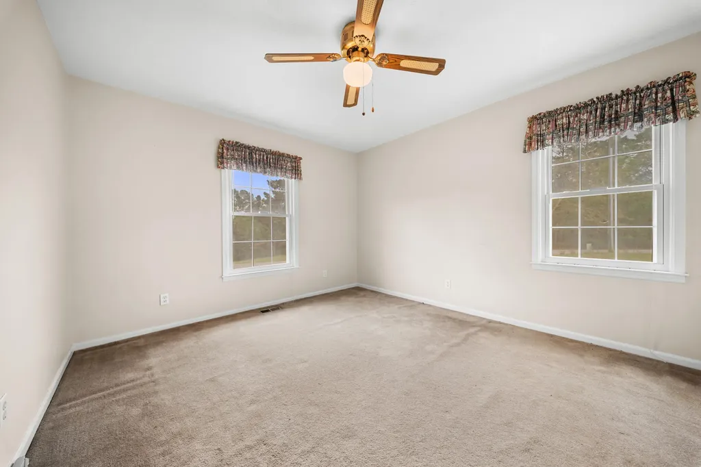 101 Pony Drive Swainsboro GA 30401