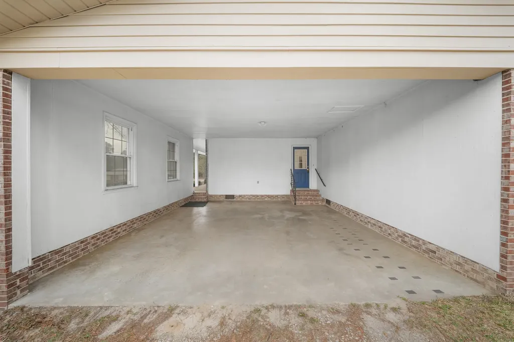 101 Pony Drive Swainsboro GA 30401