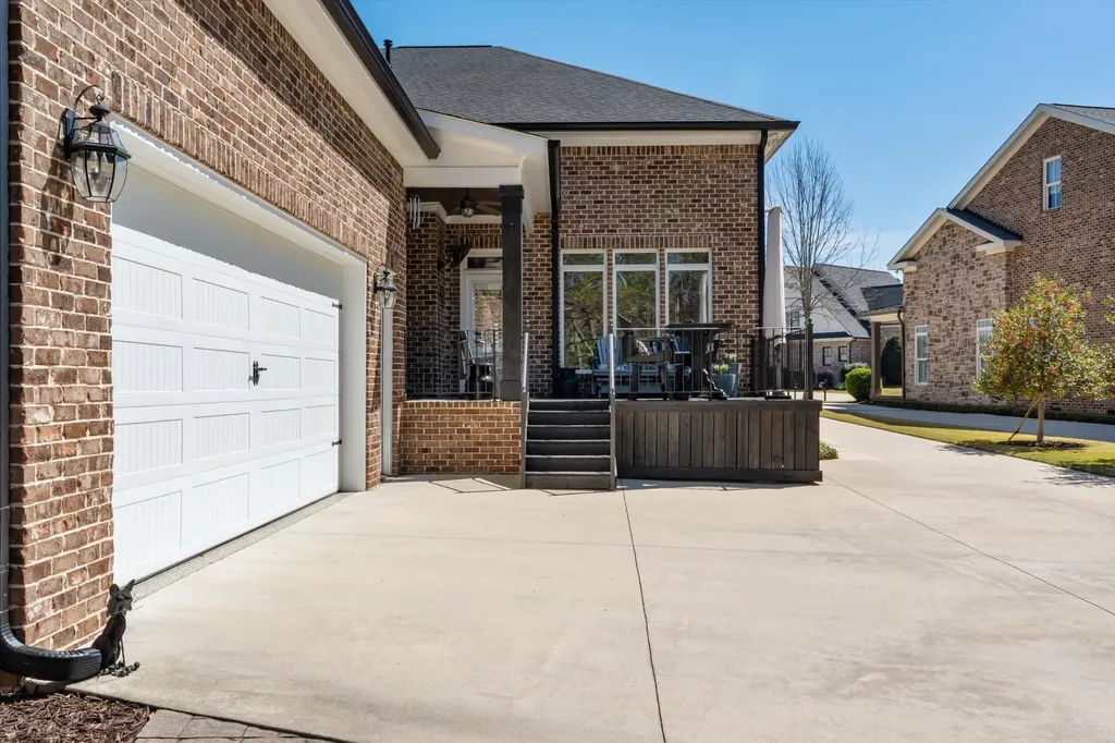 3047 Leaning Oak Way Martinez GA 30907