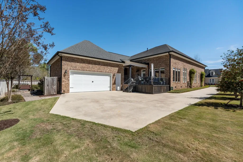 3047 Leaning Oak Way Martinez GA 30907